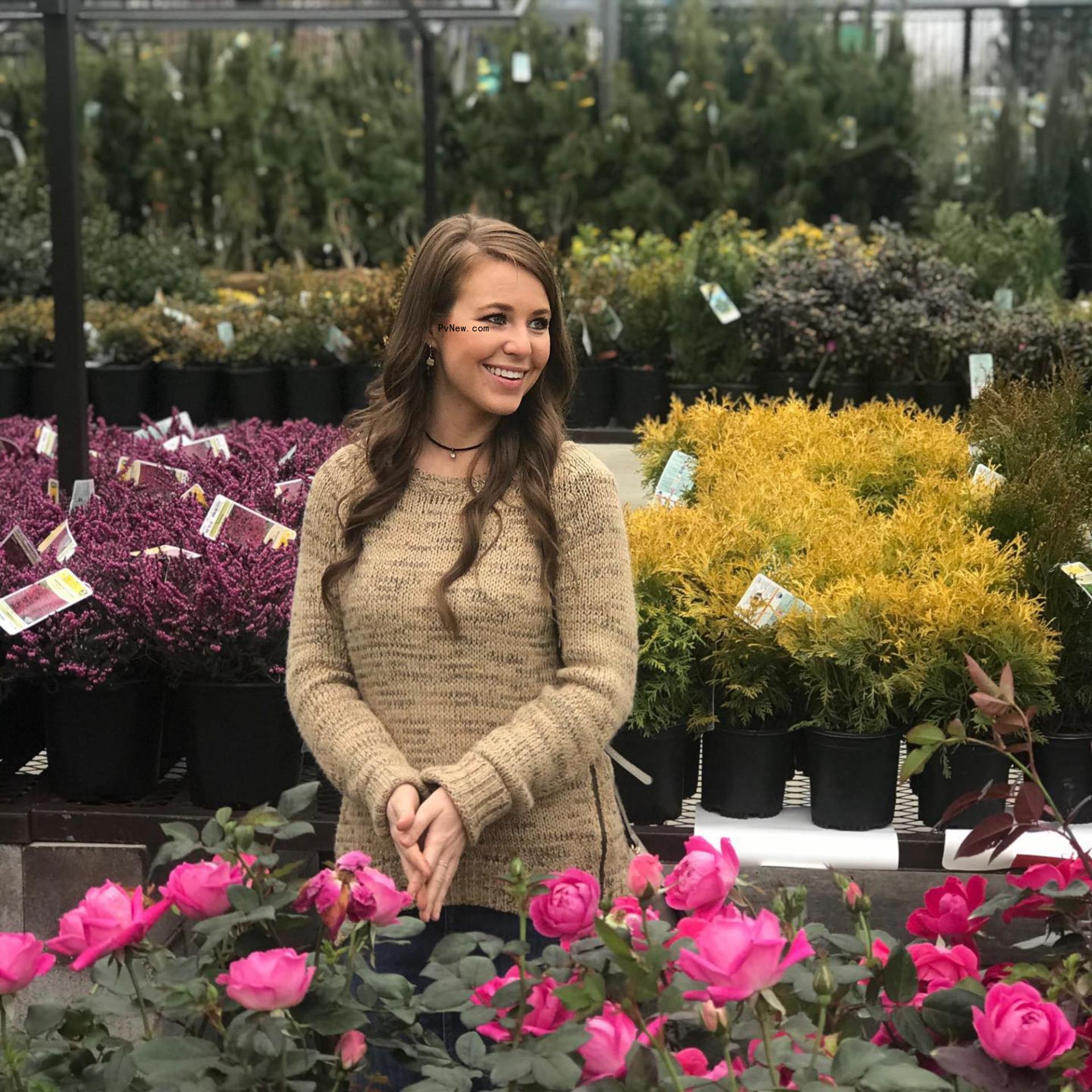 Jana Duggar in flowers