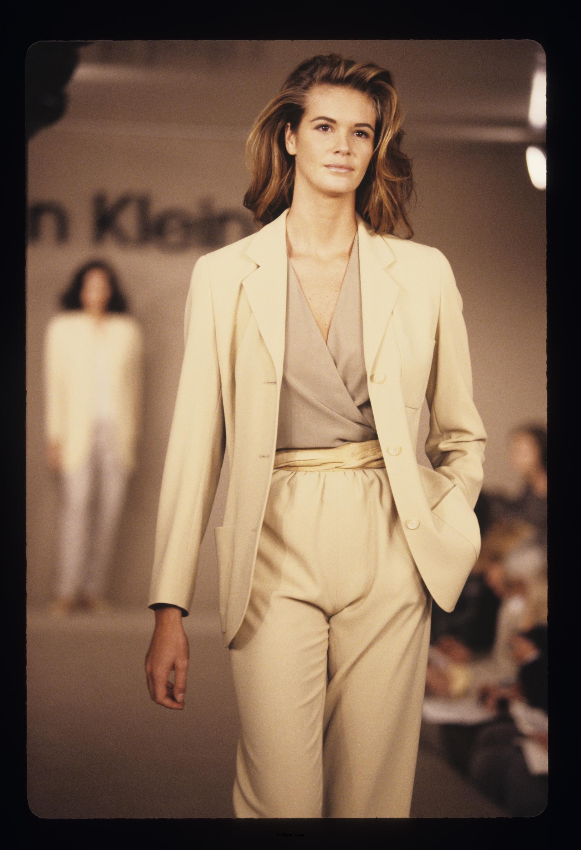 Elle Macpherson on runway in October 1990