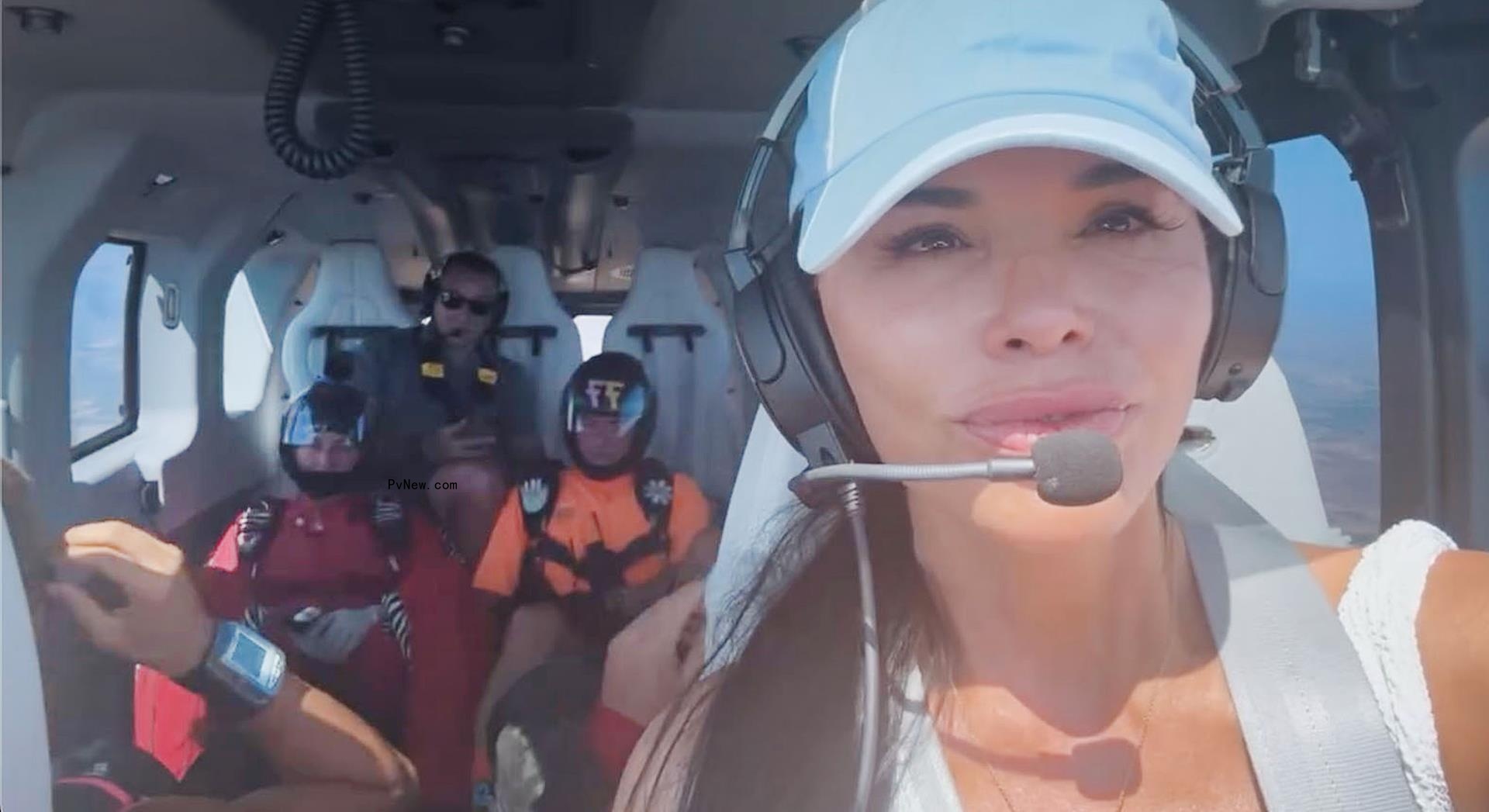 Lauren Sánchez took son Nikko and Orlando Bloom skydiving in an Instagram video Thursday.